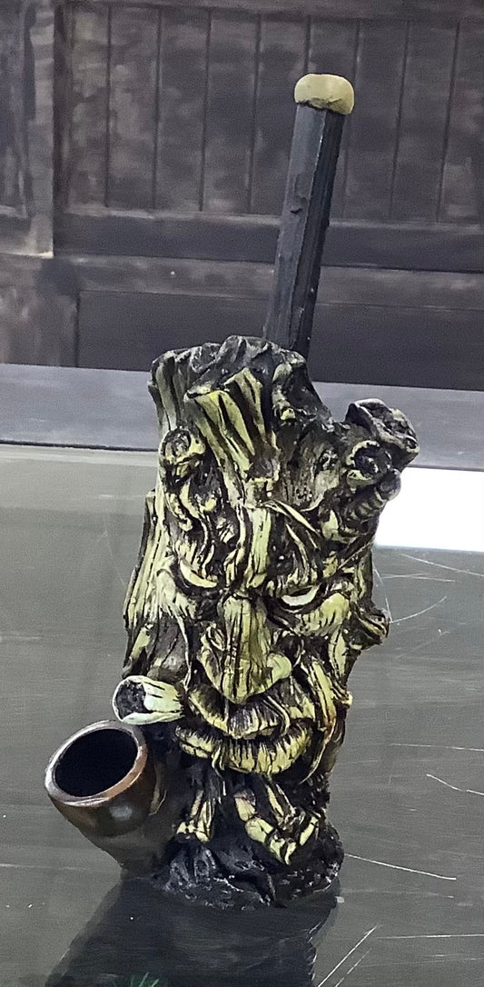 Medium smokin tree man pipe